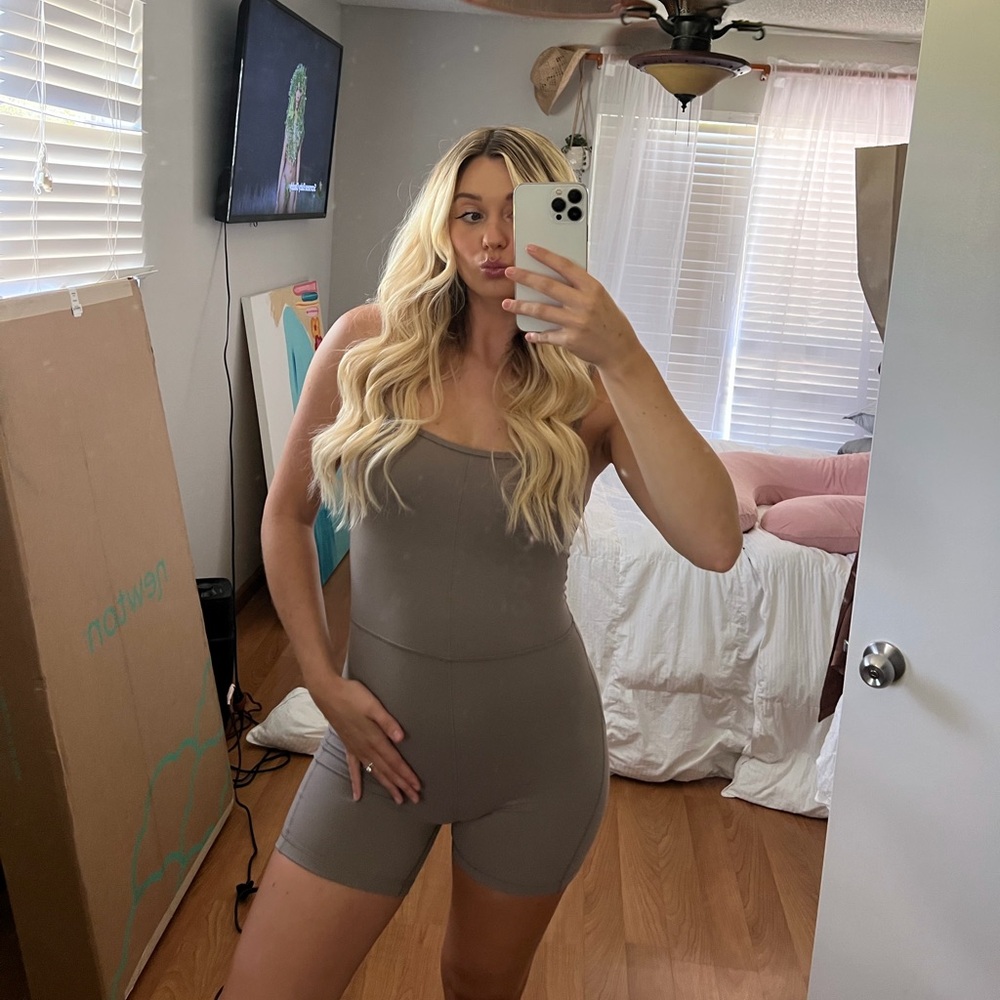 ARITIZIA romper - Picture 7 of 15